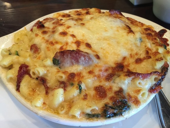 The ingredients are cheese, meat, cheese, cheese, and macaroni. And some meat. And cheese.